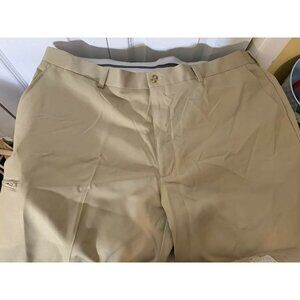 PGA Tour Golf Shorts Men's 42 x 9.5 Inches Inseam Khaki Zip‎ Side Pocket